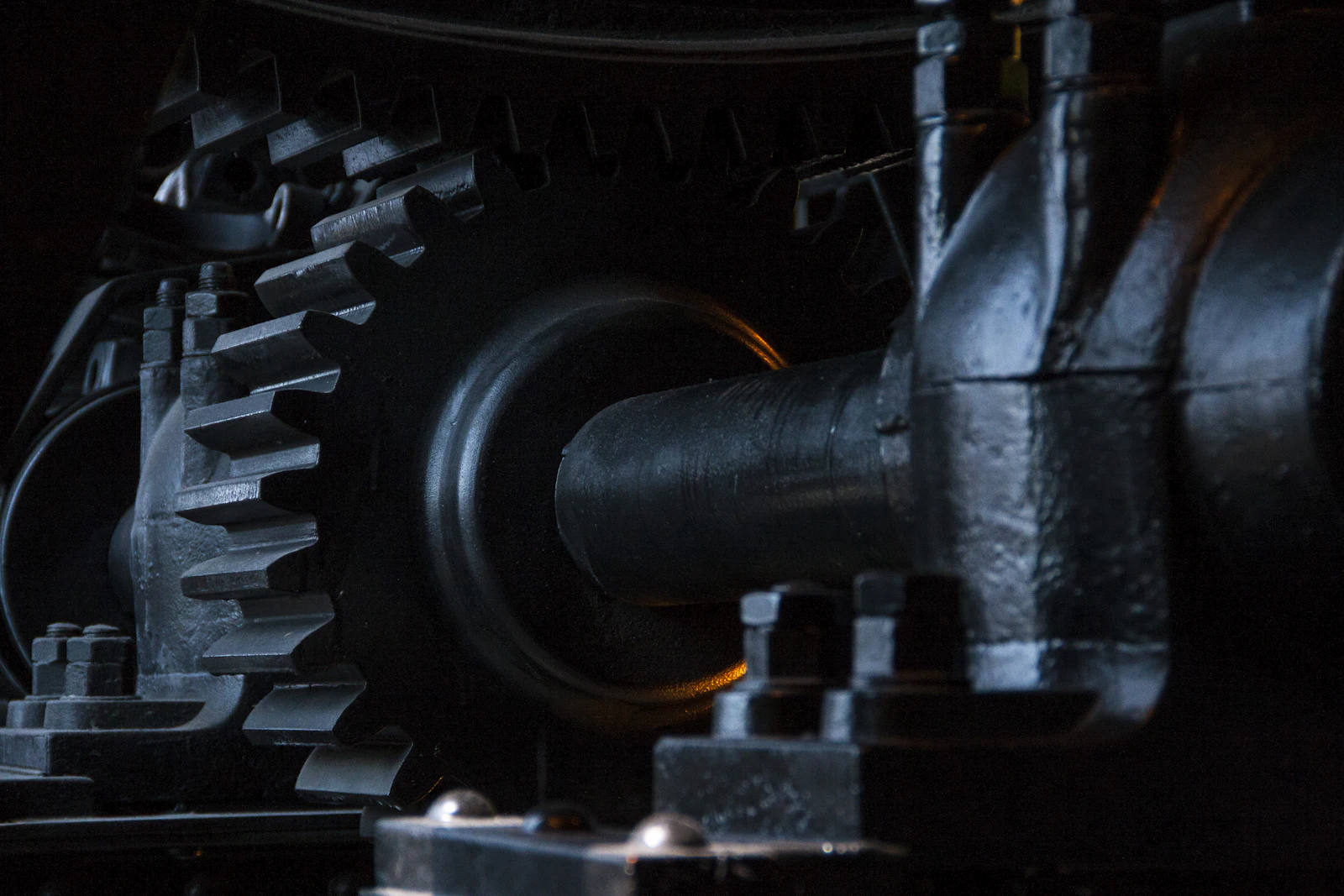 Heavy machinery gears and drive components